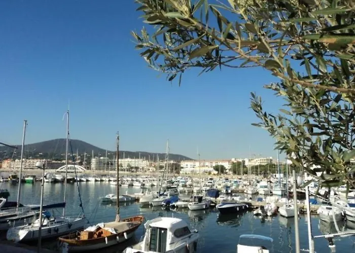 Sm1056 Maxime Appt 3 Pieces 6 Couchages Sainte-Maxime